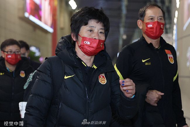 罗马希望说服切尔西同意租借查洛巴。